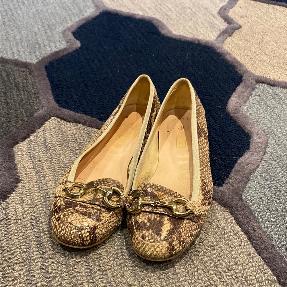 Vero Cuoio Brown Flats with Bow Detail